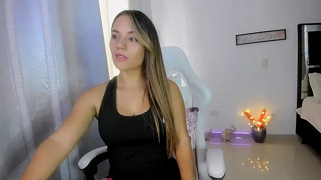 Sara lopez 28 online show from 19, 2, 2025