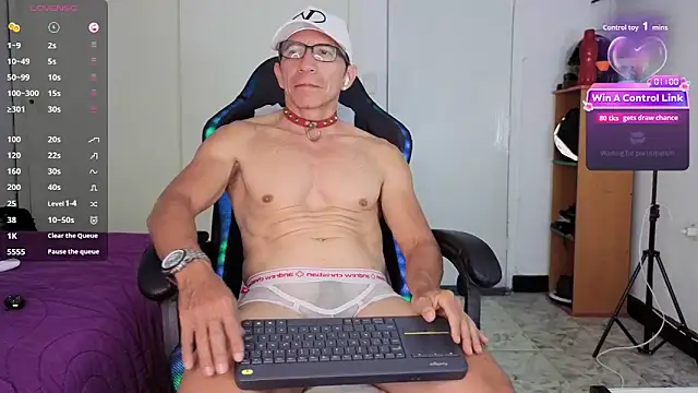Snapshot of KALE_19 chatting on 17, 6, 2026 KALE 19 online show from 17, 6, 2026