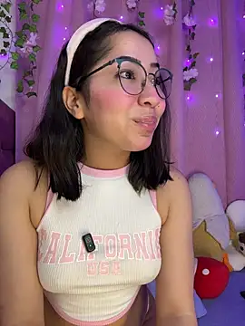 Snapshot of anni_ross chatting on 13, 6, 2026 anni ross online show from 13, 6, 2026