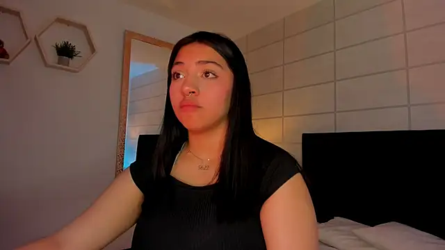 Christine Laam online show from 14, 2, 2026