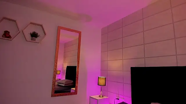 Christine Laam online show from 23, 2, 2026