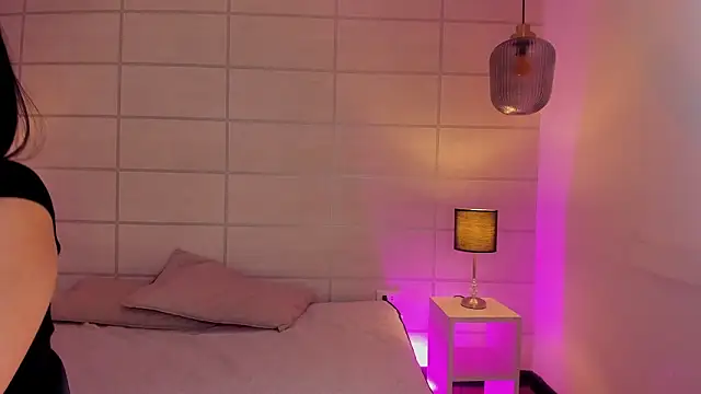 Christine Laam online show from 28, 2, 2026