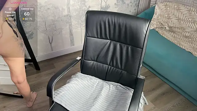 Eva Conors  online show from 8, 10, 2025