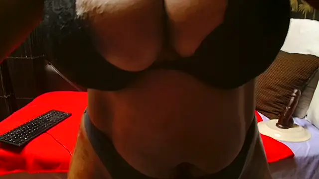 SweetHotLipsX39 online show from 3, 3, 2025