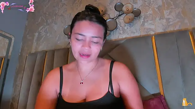 KimDevinne online show from 12, 2, 2026