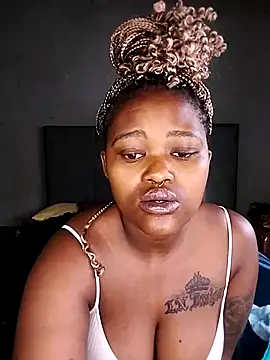 ThickPearlx23 online show from 15, 4, 2026