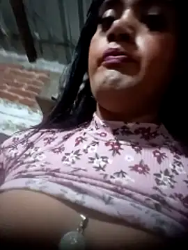 Snapshot of yovana13 chatting on 26, 10, 2025 yovana13 online show from 26, 10, 2025