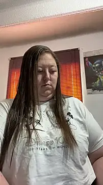 Chloee ep online show from 19, 12, 2025