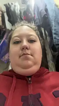 Snapshot of Chloee_ep chatting on 17, 4, 2026 Chloee ep online show from 17, 4, 2026