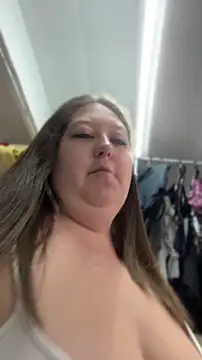 Snapshot of Chloee_ep chatting on 22, 4, 2026 Chloee ep online show from 22, 4, 2026