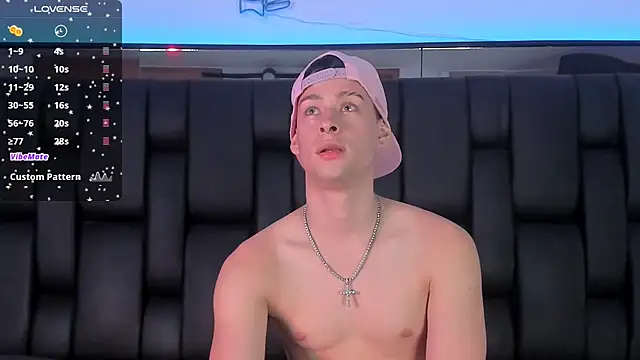 JadeSmiith  online show from 8, 2, 2025