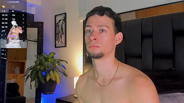 JadeSmiith  online show from 3, 10, 2025