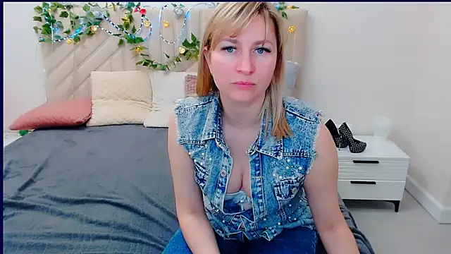 Snapshot of Incredible_Ariela chatting on 26, 3, 2026 Incredible Ariela online show from 26, 3, 2026