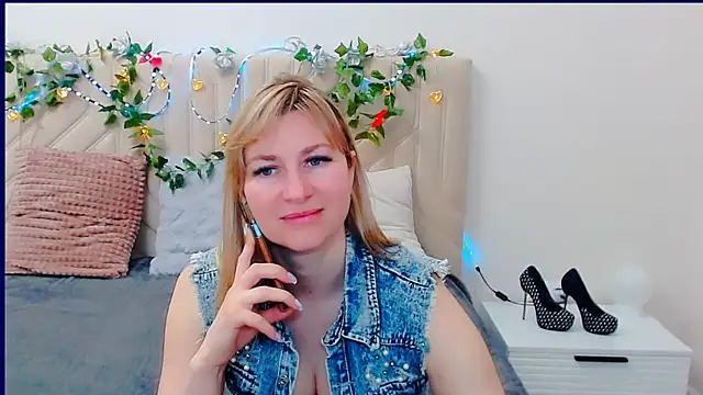 Snapshot of Incredible_Ariela chatting on 27, 3, 2026 Incredible Ariela online show from 27, 3, 2026