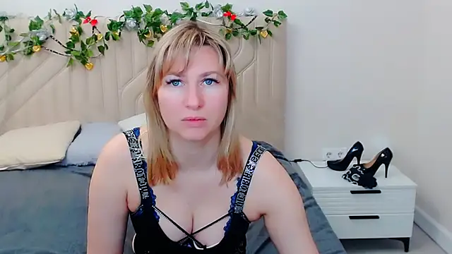 Snapshot of Incredible_Ariela chatting on 15, 4, 2026 Incredible Ariela online show from 15, 4, 2026