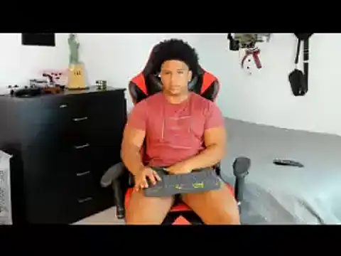 Snapshot of May_Dylan1 chatting on 16, 2, 2026 May Dylan1 online show from 16, 2, 2026