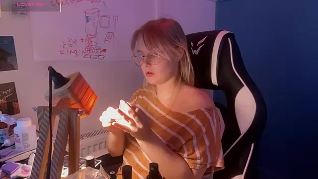 JacyWinslat online show from 12, 3, 2025