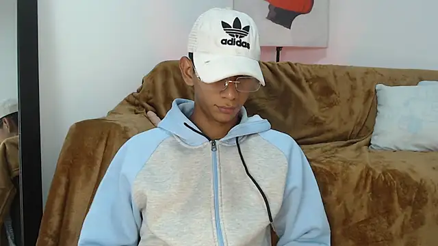 Nick Collins18 online show from 2, 11, 2025