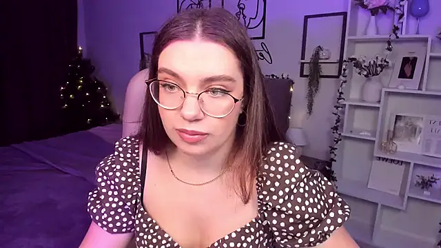 DaniellaLovely online show from 5, 1, 2025