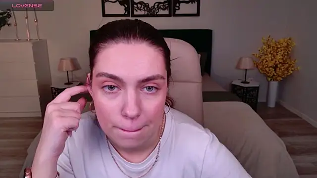 DaniellaLovely online show from 14, 11, 2025