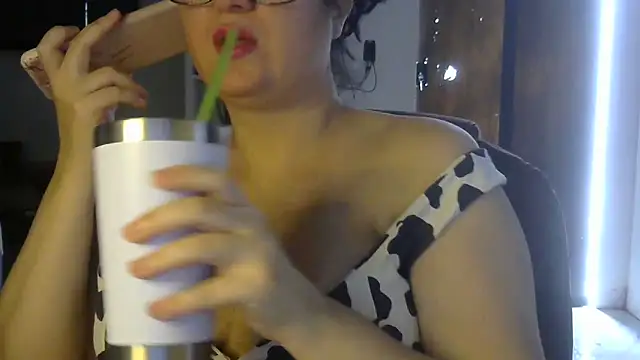 LUNYYA online show from 1, 3, 2026