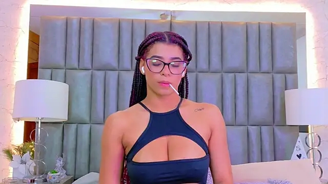 Snapshot of TiaraRosse chatting on 20, 6, 2026 TiaraRosse online show from 20, 6, 2026