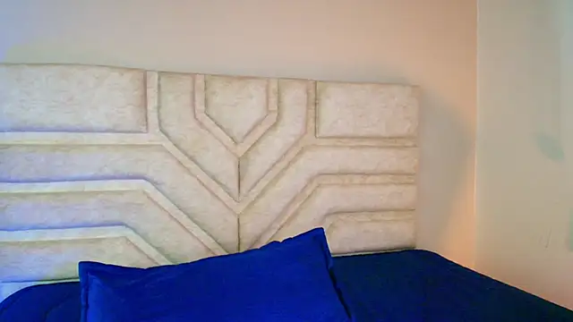 Rebeca Williams  online show from 4, 3, 2025