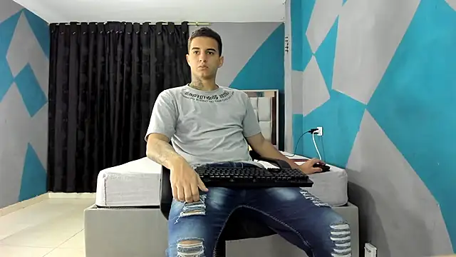 Snapshot of simookeler chatting on 18, 12, 2024 simookeler online show from 18, 12, 2024