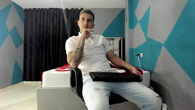 Snapshot of simookeler chatting on 29, 12, 2024 simookeler online show from 29, 12, 2024