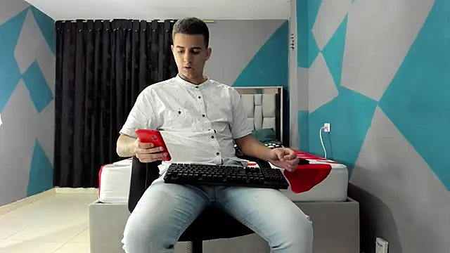 Snapshot of simookeler chatting on 31, 12, 2024 simookeler online show from 31, 12, 2024