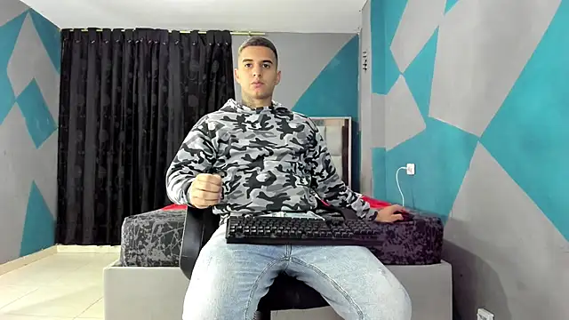 Snapshot of simookeler chatting on 14, 2, 2025 simookeler online show from 14, 2, 2025