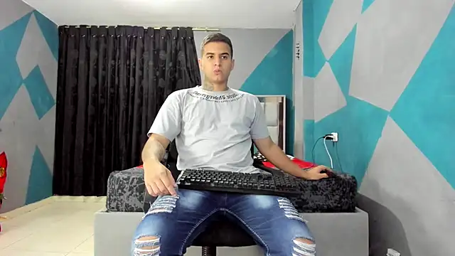 Snapshot of simookeler chatting on 14, 3, 2025 simookeler online show from 14, 3, 2025