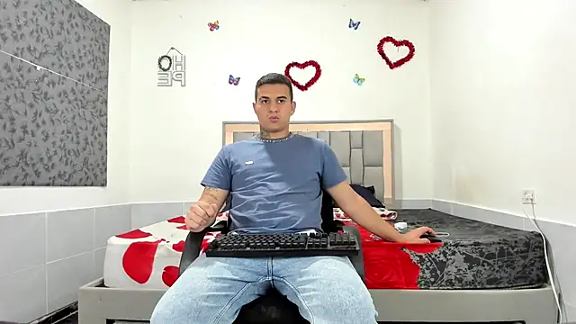 Snapshot of simookeler chatting on 1, 10, 2025 simookeler online show from 1, 10, 2025