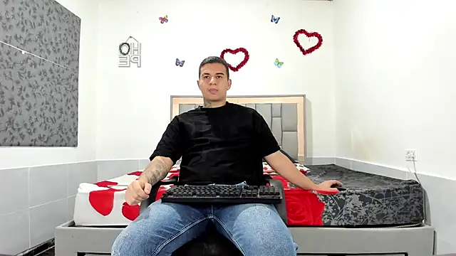 Snapshot of simookeler chatting on 5, 10, 2025 simookeler online show from 5, 10, 2025
