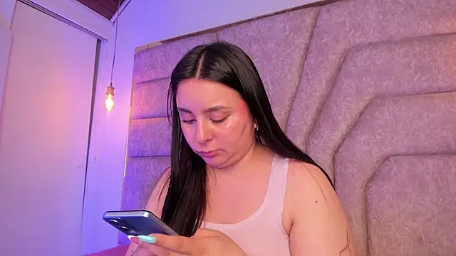 EmaJames25 online show from 23, 5, 2026