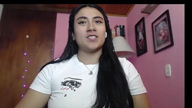 bunnyemilyrose36 online show from 13, 12, 2024