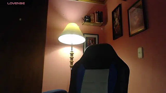 bunnyemilyrose36 online show from 24, 12, 2024