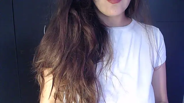 AdharaLujan online show from 8, 4, 2026