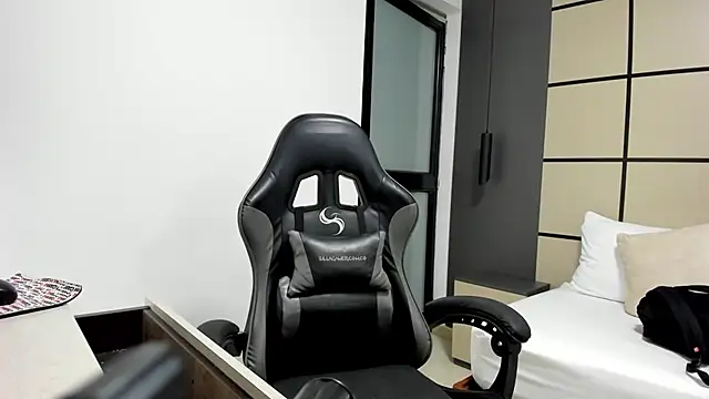 alma fenix online show from 4, 3, 2026