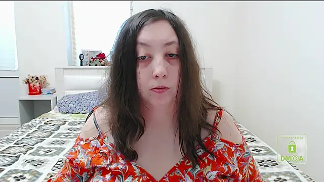 cute and hot online show from 4, 2, 2025