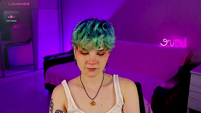 Snapshot of School_Love chatting on 29, 12, 2024 School Love online show from 29, 12, 2024