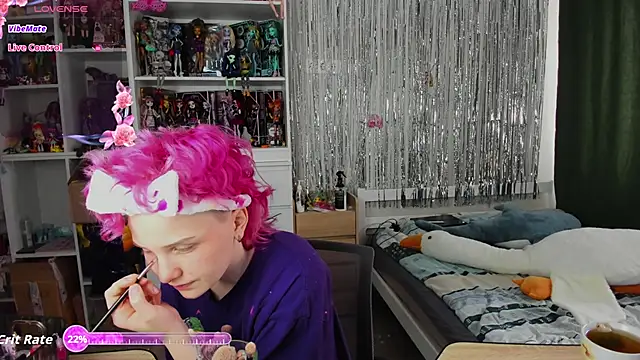 School Love online show from 8, 4, 2026