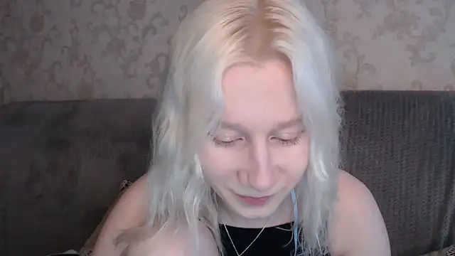 Snapshot of EnigmaSee chatting on 7, 6, 2026 EnigmaSee online show from 7, 6, 2026