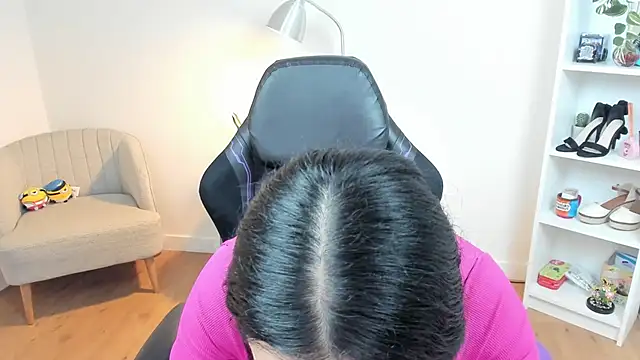  BellaEvans  online show from 12, 2, 2025