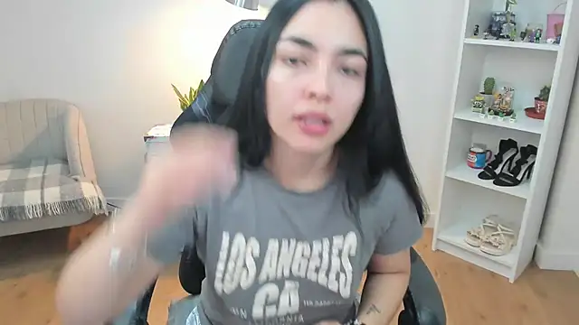  BellaEvans  online show from 3, 3, 2026