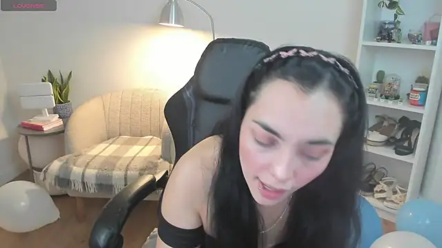  BellaEvans  online show from 9, 4, 2026