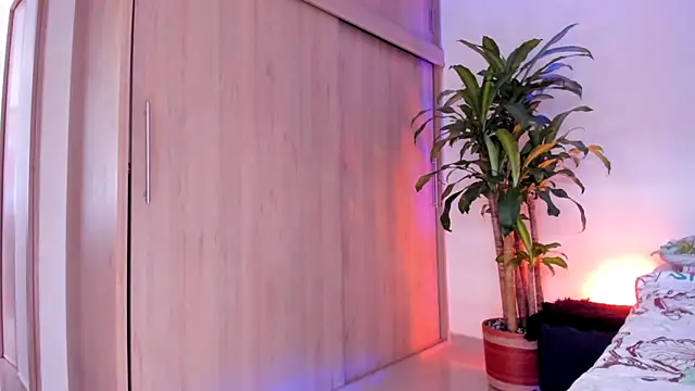 aldrinwhite online show from 18, 3, 2026