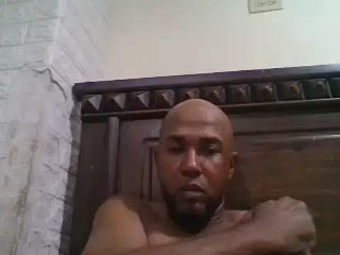 Snapshot of Frankie0880 chatting on 31, 12, 2024 Frankie0880 online show from 31, 12, 2024