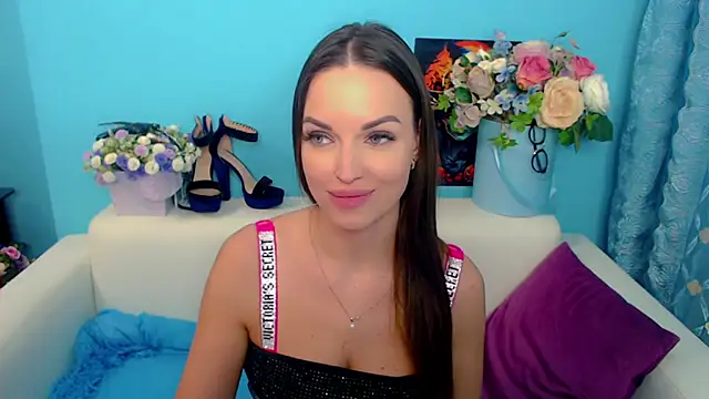 Snapshot of LindaaLu chatting on 11, 12, 2024 LindaaLu online show from 11, 12, 2024