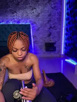 Melany Williams online show from 5, 12, 2025